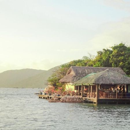 Whale Island Resort Дам-Мон Экстерьер фото