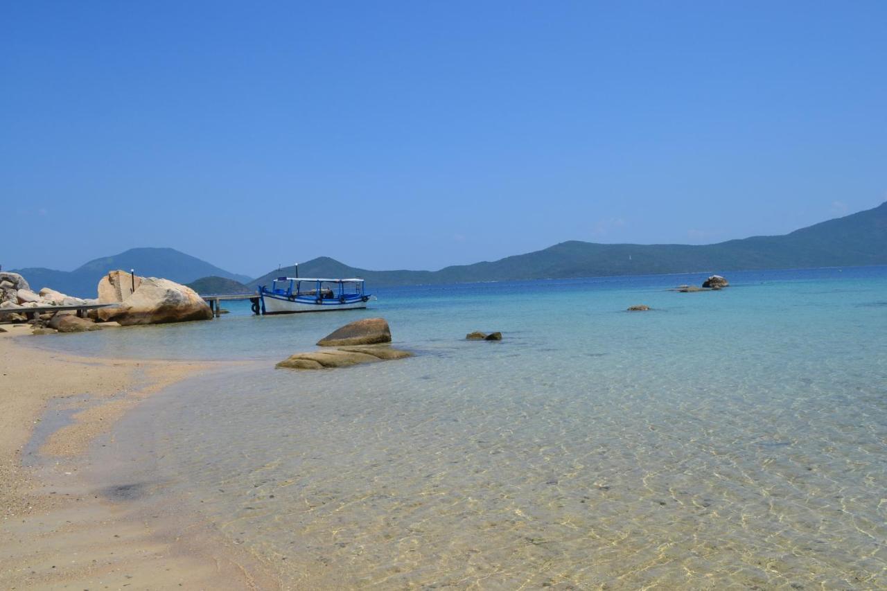 Whale Island Resort Дам-Мон Экстерьер фото